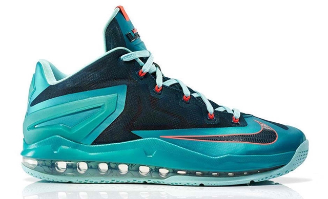 LeBron 11 Max Low ‘Turbo Green’ Now Available