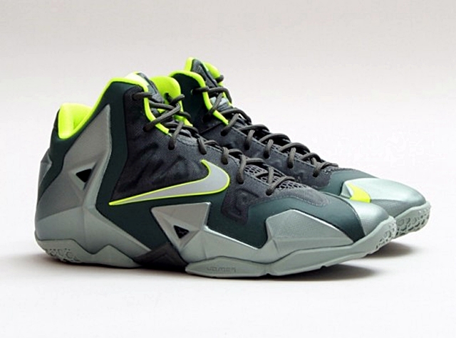 Release Reminder: Nike LeBron XI “Dunkman” Out Today