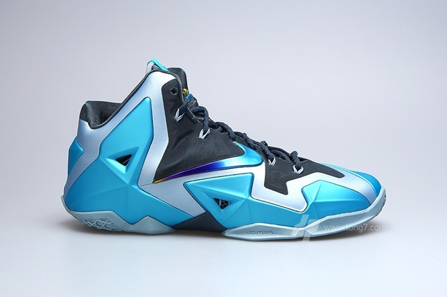 Release Reminder: Nike LeBron XI “Gamma Blue” Edition