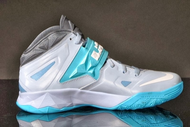 LeBron Nike Zoom Soldier VII Released In Light Armory Blue/White-Gamma Blue-Armory Colorway